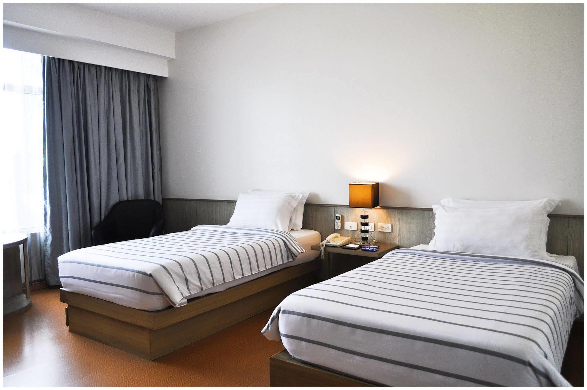 Paseo Premiere Hotel Santa Rosa  Zewnętrze zdjęcie